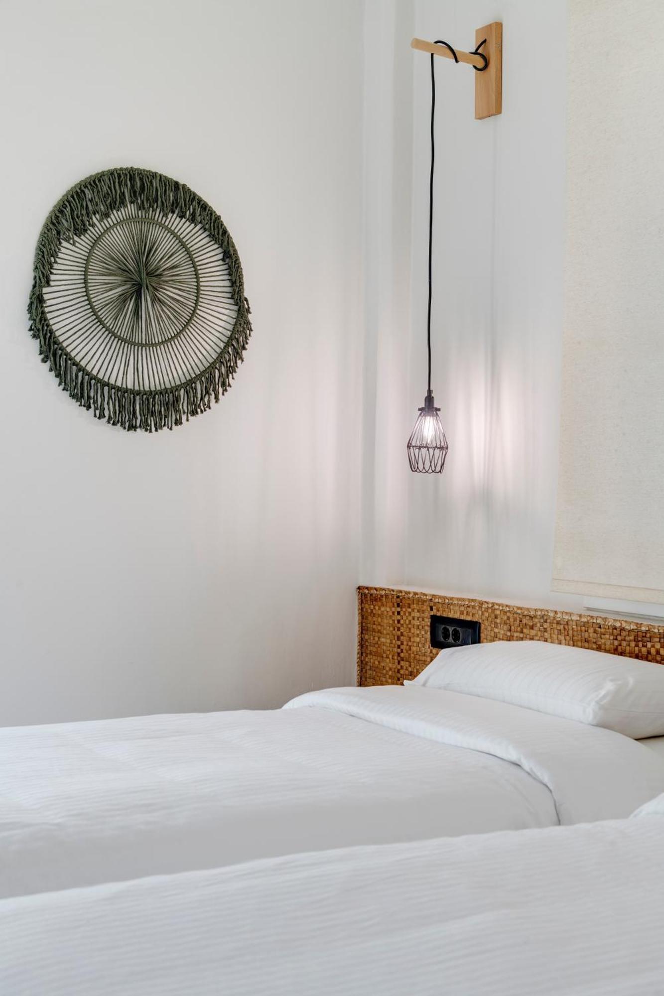 Aeolia Boutique